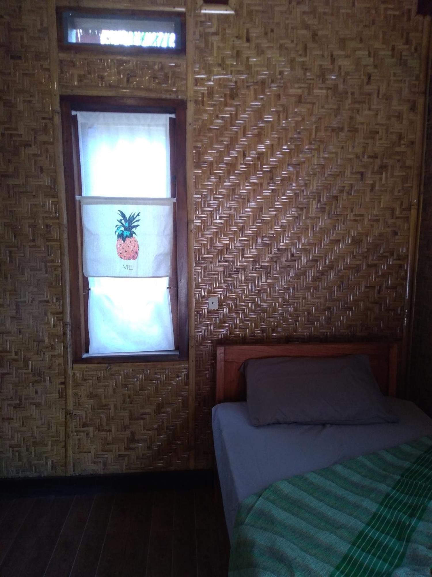 Lima Bintang Gili Trawangan Quarto foto